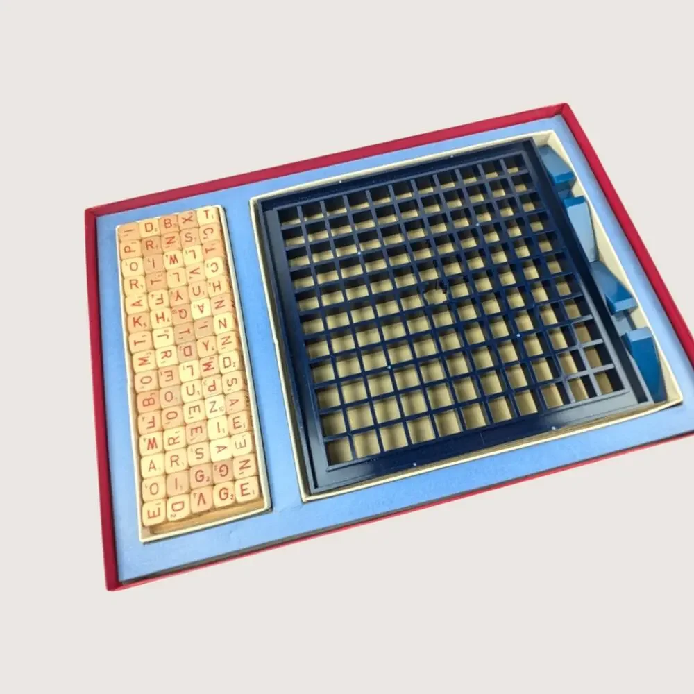 1966 Selchow Righter Scrabble RSVP Three Dimensional Crossword Game